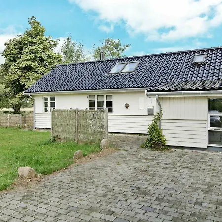 Two-bedroom Holiday In Holbaek 2 *