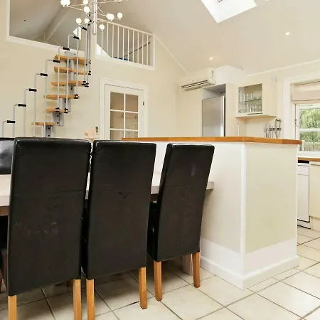Two-bedroom Holiday In Holbaek 2 Holiday home Bronde
