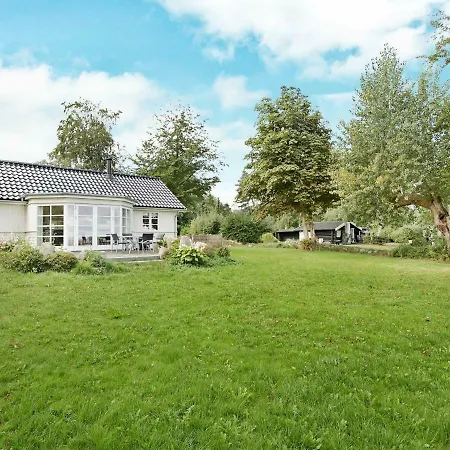 Holiday home Two-bedroom Holiday In Holbaek 2